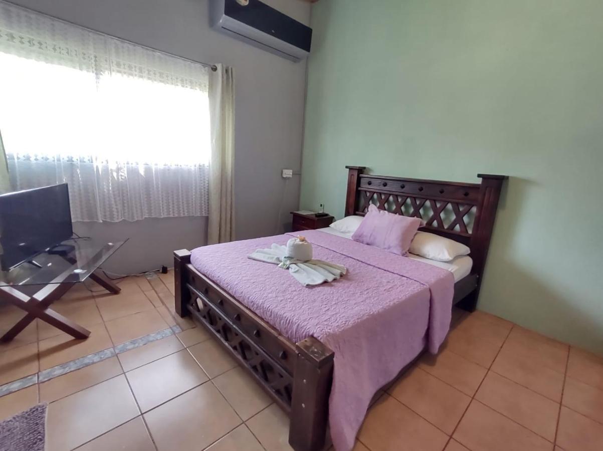 The Corner Airbnb Puerto Jiménez 外观 照片